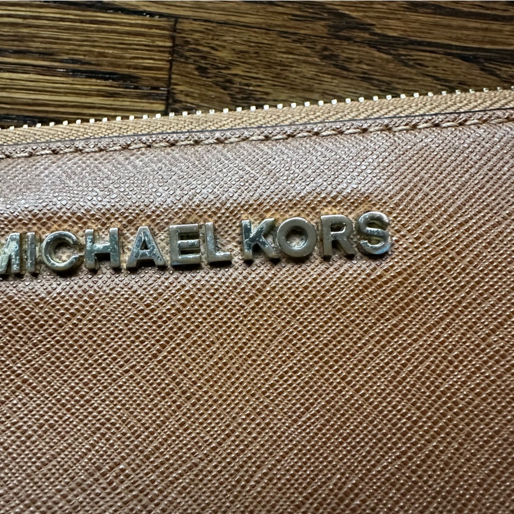 Michael Kors Luggage Brown Jet Set Zip-Around Leather Wallet - Picture 7 of 17
